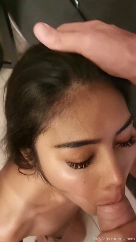 Ella Knoxi sexy pornstar images