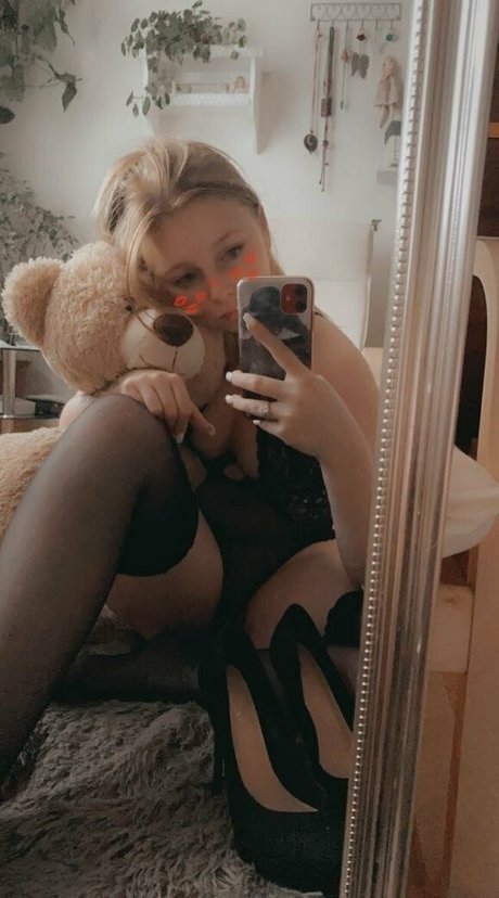 Innocentangelinavip model sexy gallery