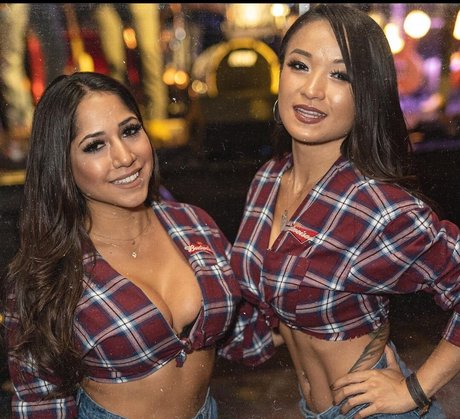 Simpalicety erotic actress img