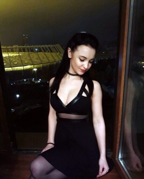 Ganja Babe erotic model galleries