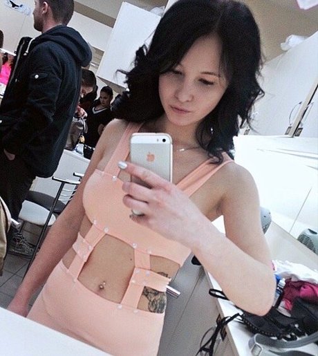 Ganja Babe pornstar pretty pictures