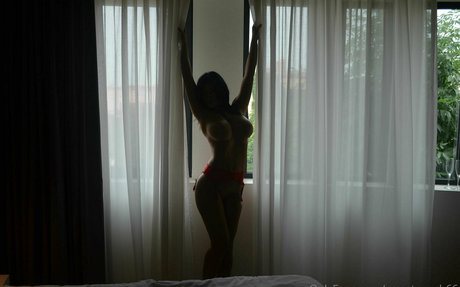 acheekygirl erotic star photos