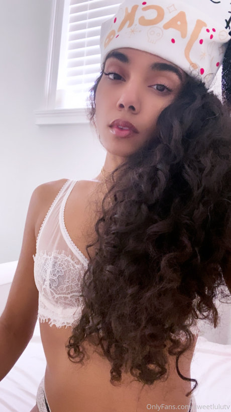 Sweet Lulu TV star xxx archive