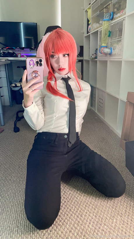 Stella Chuu model high quality image