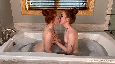 Littlegee top pornstar img