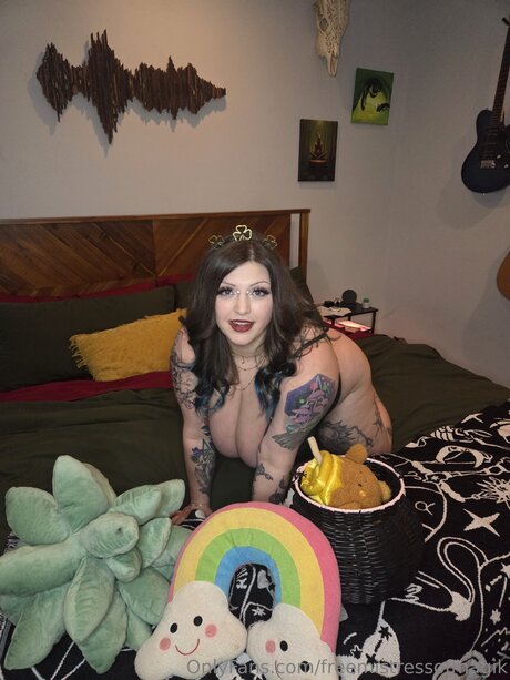 Freemistressofmagik art pornstar photos