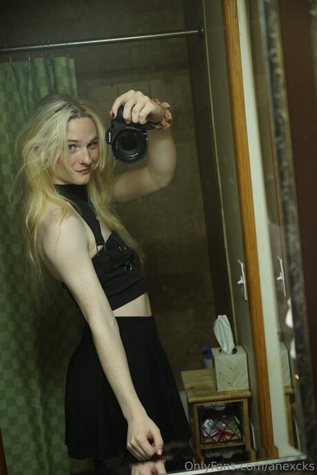 Anexcks model high quality archive