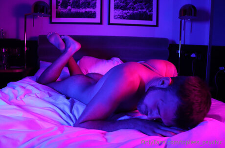 Topless Psychic naked star image