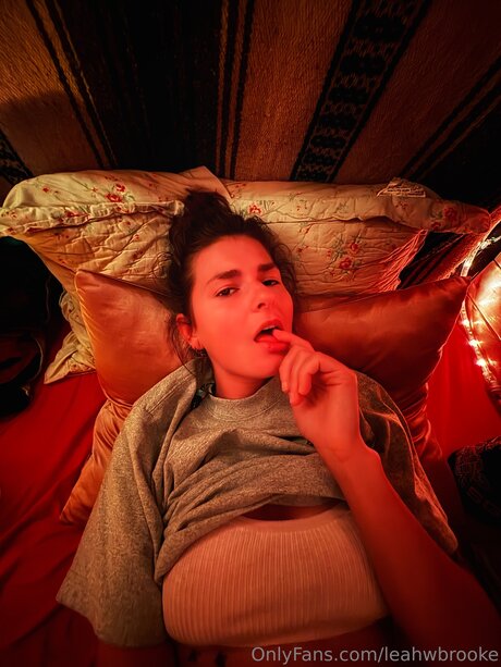 Leahwbrooke free actress pics