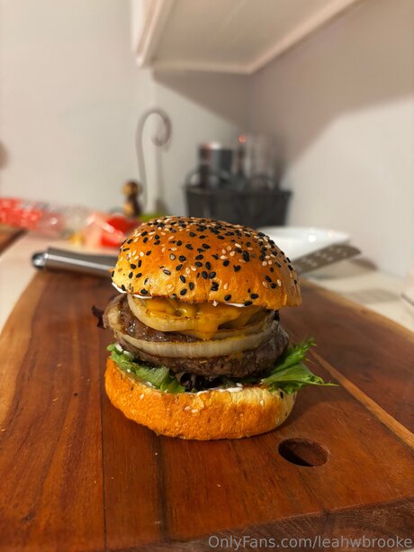 Leahwbrooke star porn pics