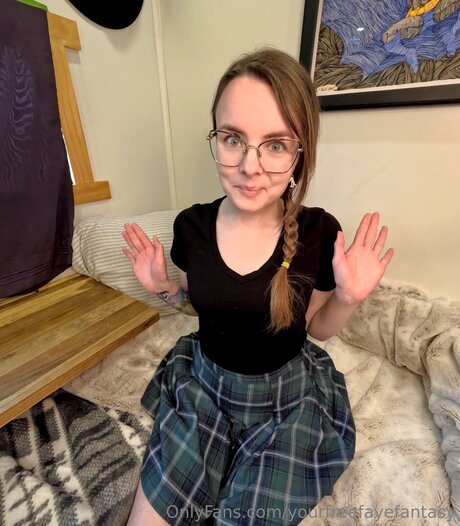 Yourfreefayefantasy model porn img