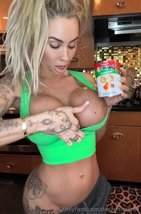 Danaemarifree naked pornstar picture