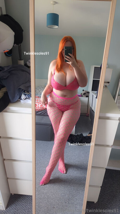 Twinklesoles91 hot actress pictures