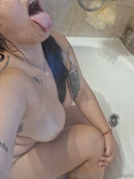 Leguianahii model exclusive pic