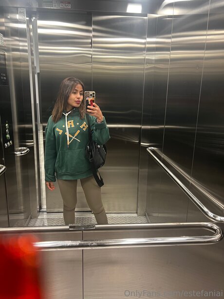 Estefaniai naked actress photos