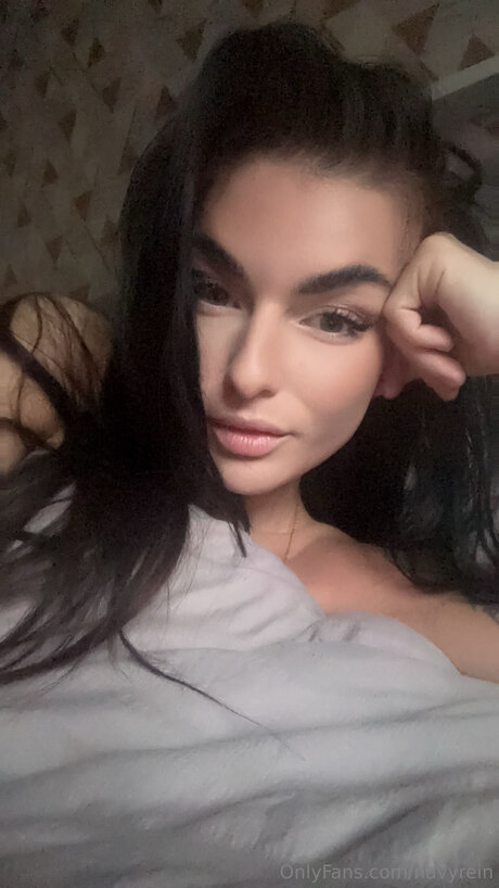 Navyrein nudes star image