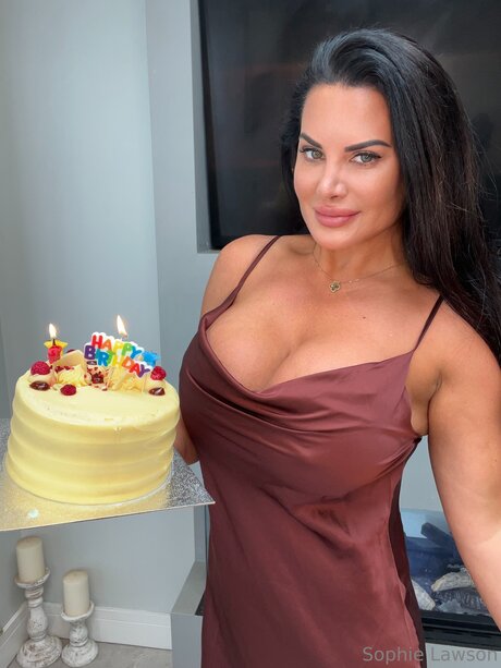 Sophie Lawson X naked pornstar galleries