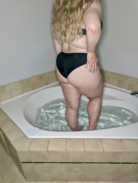 big tits squirt onlyfans free porn archive