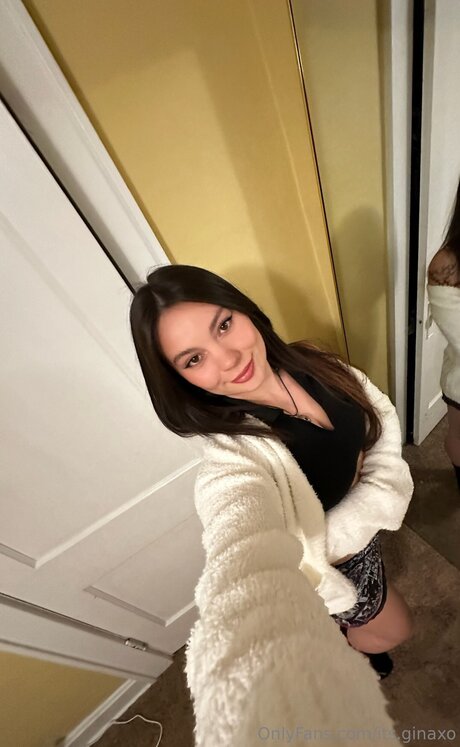 Its Ginaxo exclusive model galleries