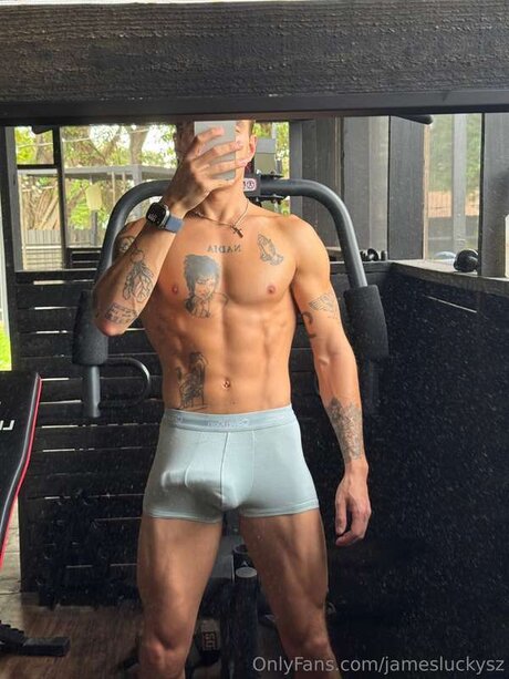 Jamesluckysz star naked gallery
