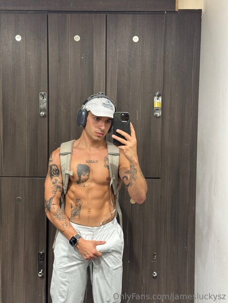 Jamesluckysz nude pornstar pics