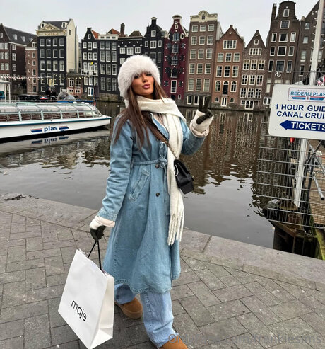 Frankiesims model exclusive archive