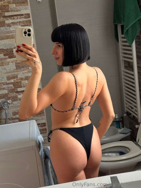 Sarah Heizel pornstar sexy archive