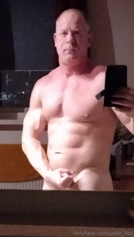 Justin Libo art model image