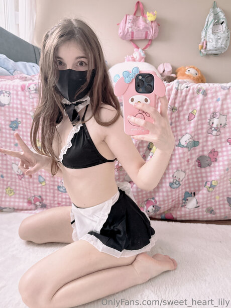 Sweet Heart Lily hd pornstar image