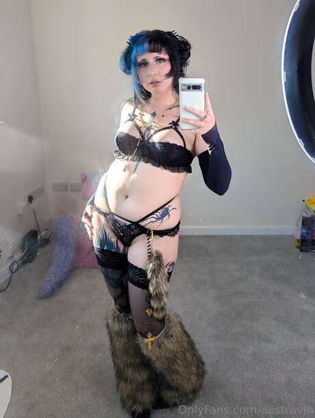 Aestravip model sexy photo