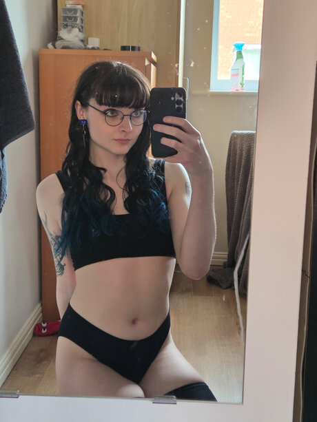 Lilychoccy pretty model photo