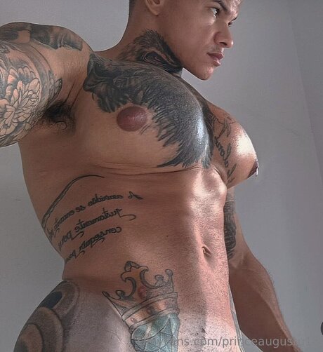 Princeaugustu18 adult model pic