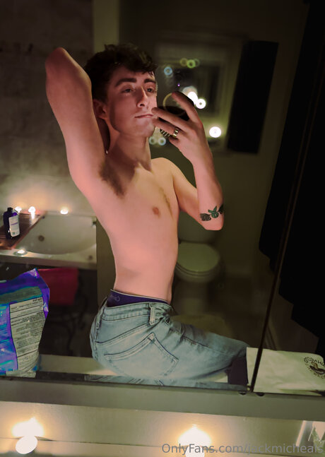 Jackmicheals model adult picture