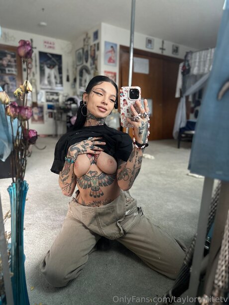 Taylorwhitetv top actress images