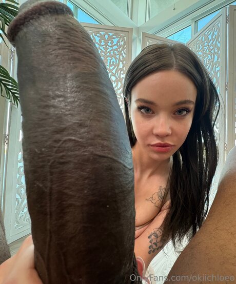 Okiichloeo model nudes picture