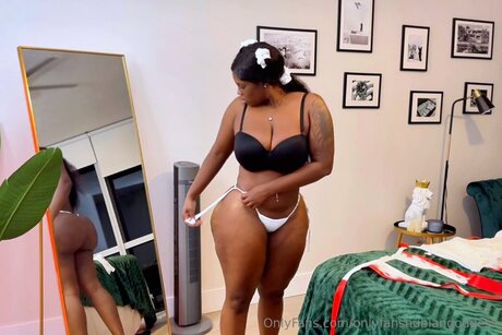 Onlyfansnubiangoddess model beautiful pictures