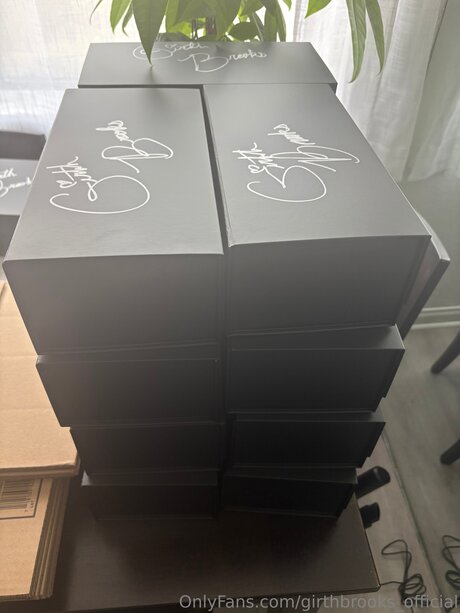 Girthbrooks Official exclusive actress images