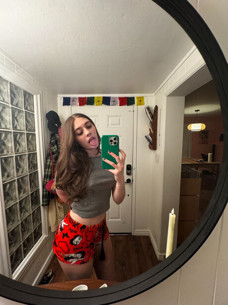 F Iona erotic model images