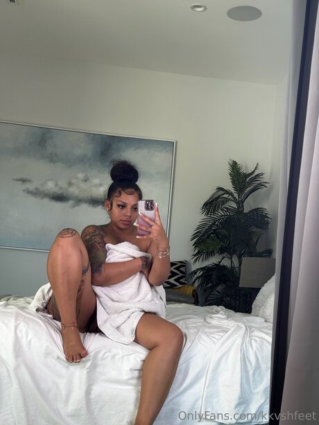 Kkvshfeet pretty star photos