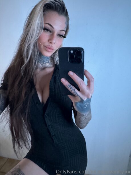 Xx Vanyvanity Xx pornstar exclusive image