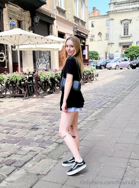Fleurxxy hot pornstar pictures