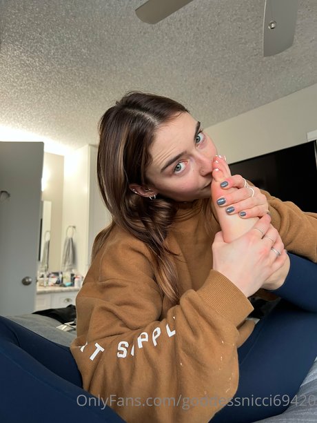 Nicci hd actress gallery