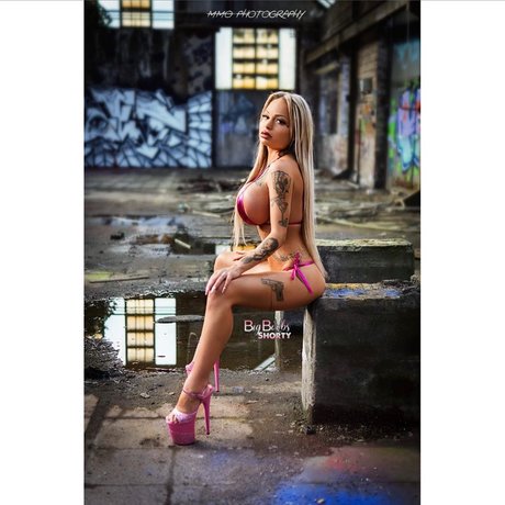 Shorty BIG art pornstar photo