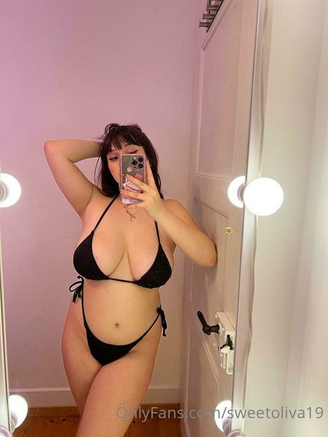 Sweetoliva19 star naked images