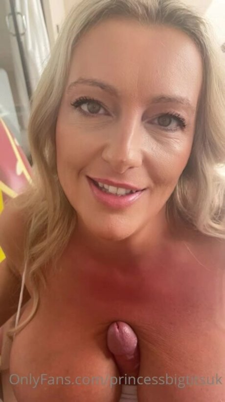 Miss Juicy Lucy_ erotic pornstar img