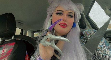 Sylvipix Young Goth Milf Quick model image