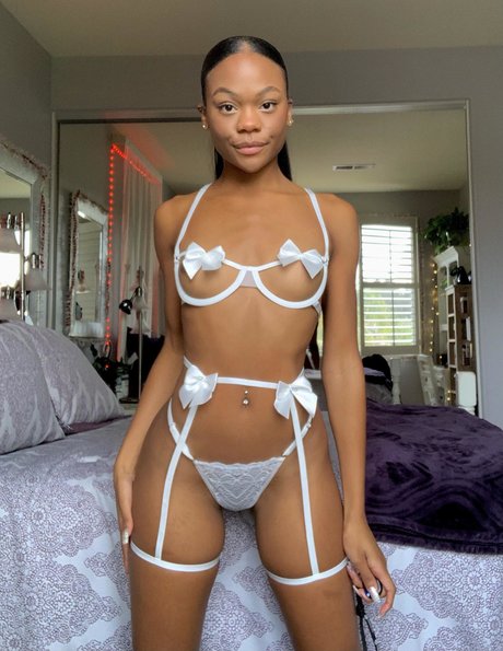 Karlie K pornstar hot pics