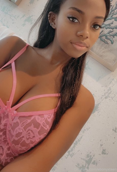 Ebonyxvenus hot pornstar archive