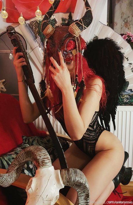 Avery Mia pornographic actress image