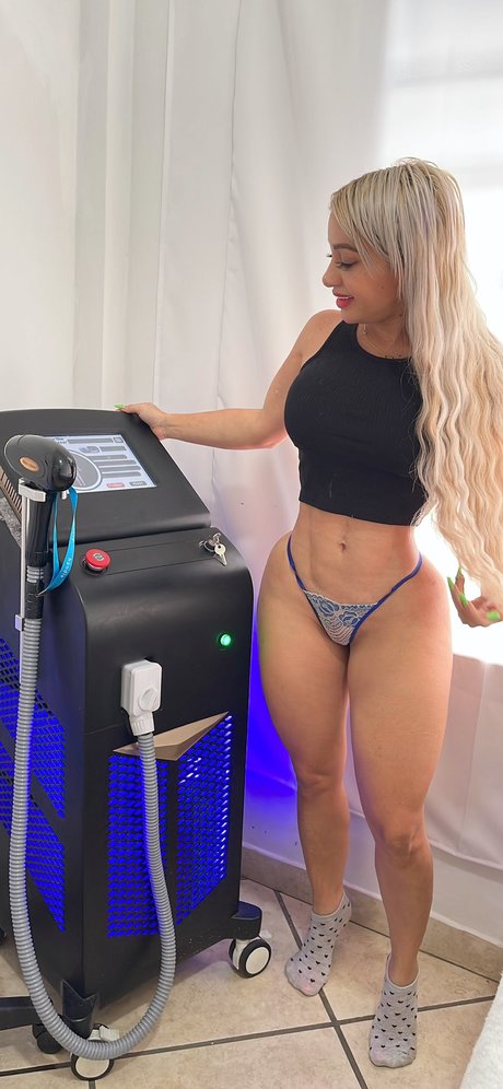 Barbie Michell naked model pictures